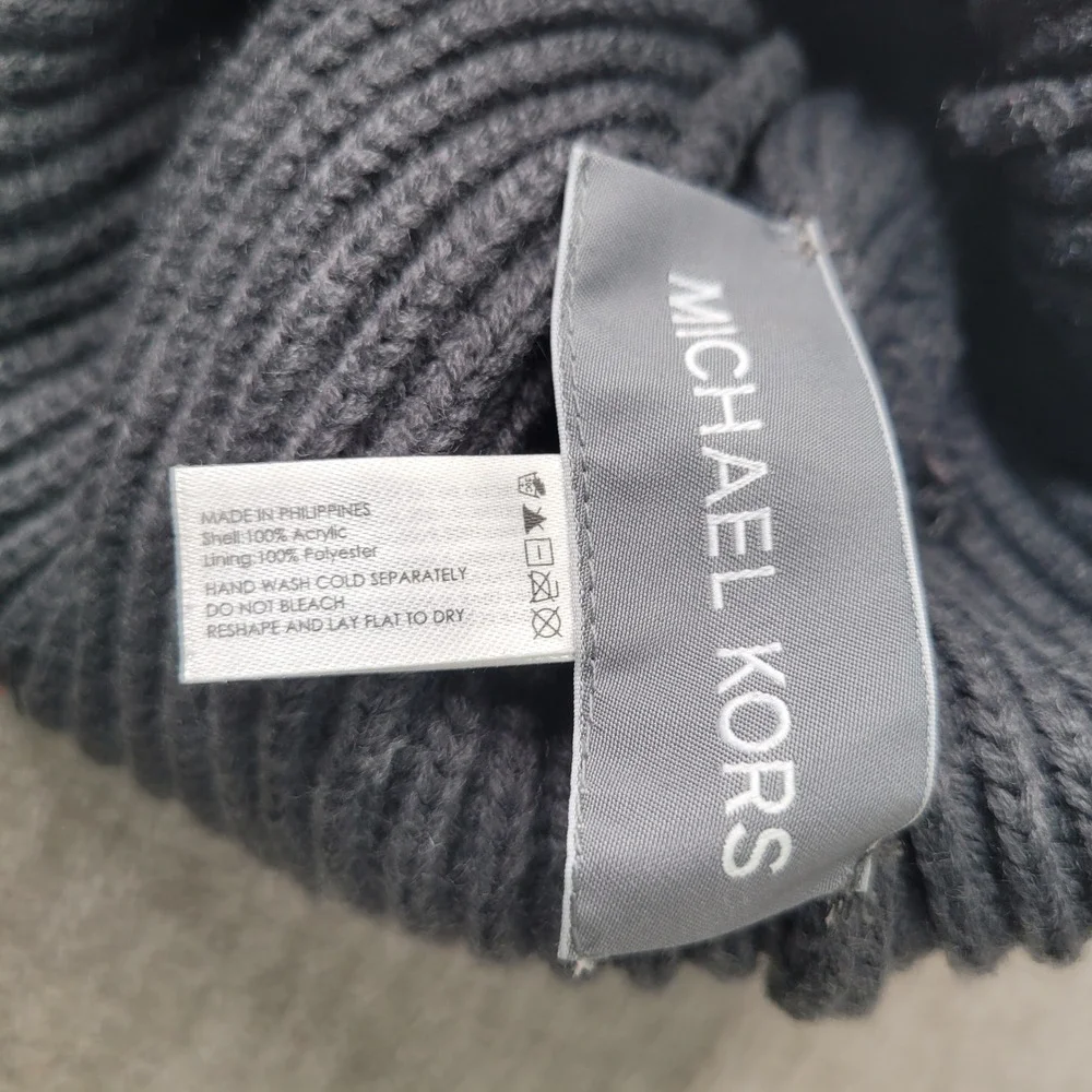 Michael Kors Mens Gray Ribbed Knit Beanie Hat Cuffed MK Logo Charcoal Cap
